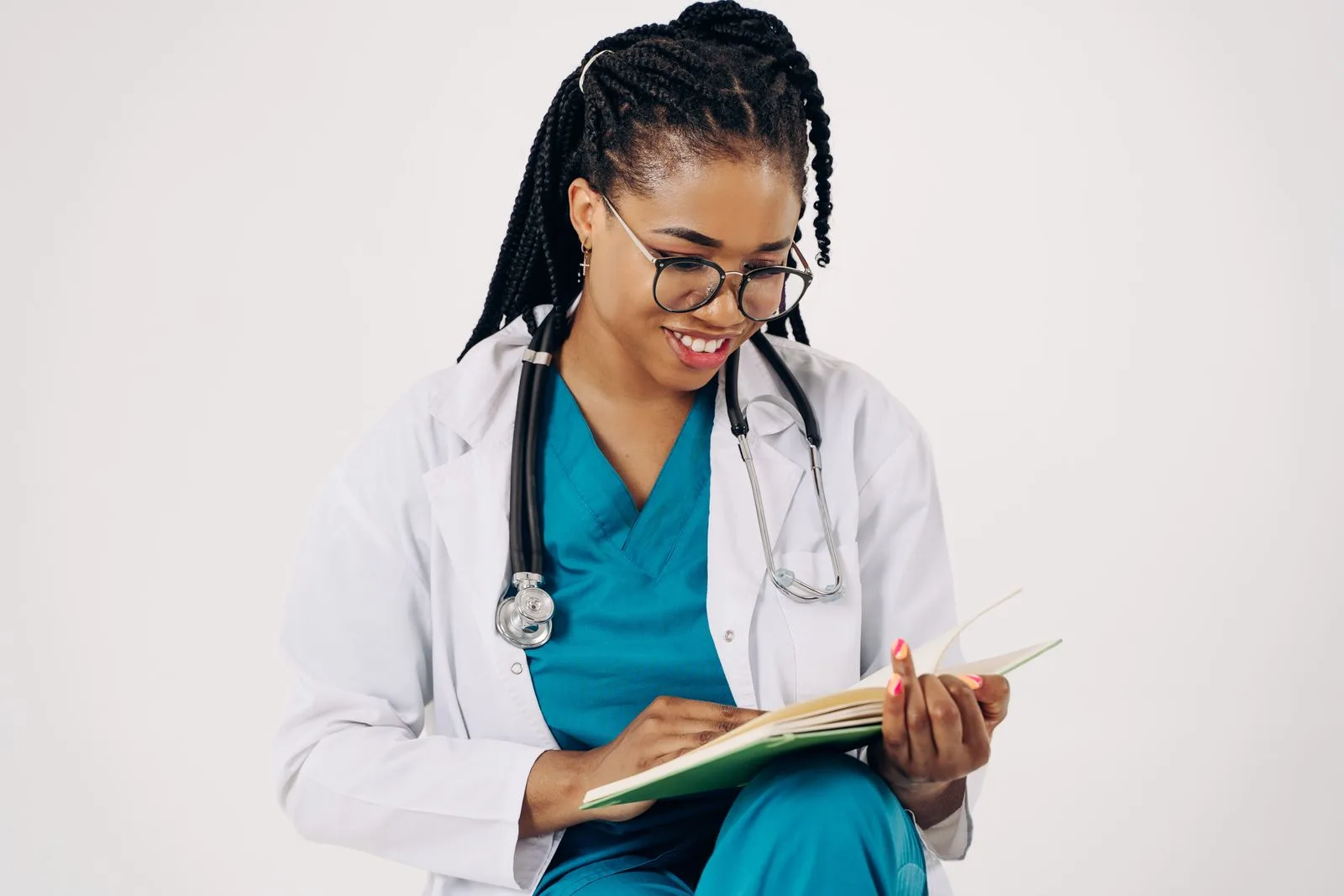 A Medville Diabetes team member reviews information at a computer.